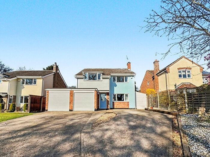 4 Bedroom Detached House For Sale In Pine View Close, Stowmarket, IP14