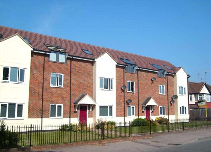 2 Bedroom Flat To Rent In Lemsford Road, Hatfield, AL10