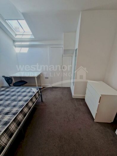 2 Bedroom Apartment To Rent In A Welford Place, Leicester, Leicestershire, LE1