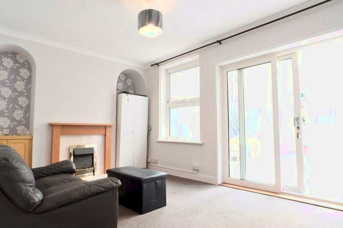 4 Bedroom Semi-Detached House To Rent In The Highway, Brighton, BN2