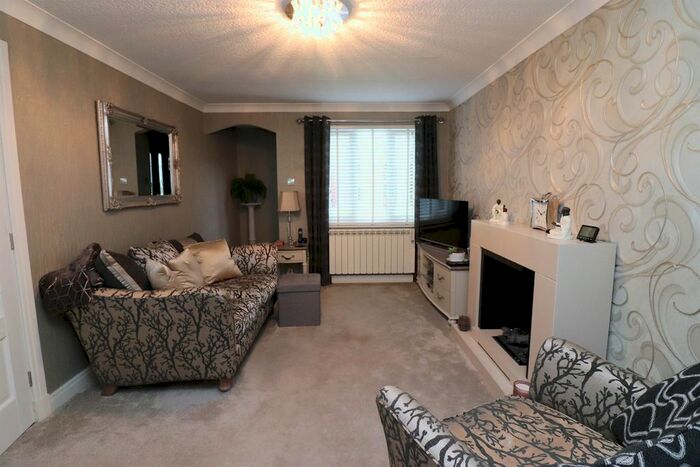 2 Bedroom Flat To Rent In Preston Old Road, Blackburn BB2