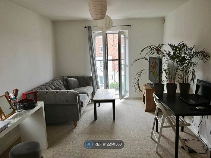 2 Bedroom Flat To Rent In Boston Boulevard, Great Sankey, Warrington, WA5