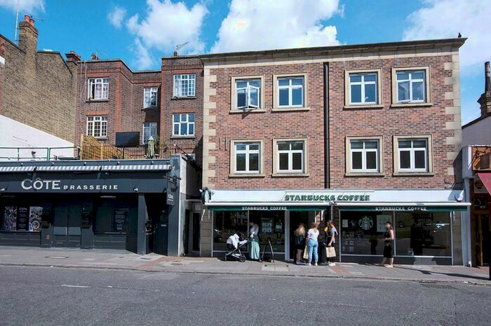 2 Bedroom Flat To Rent In The Green, London, W5