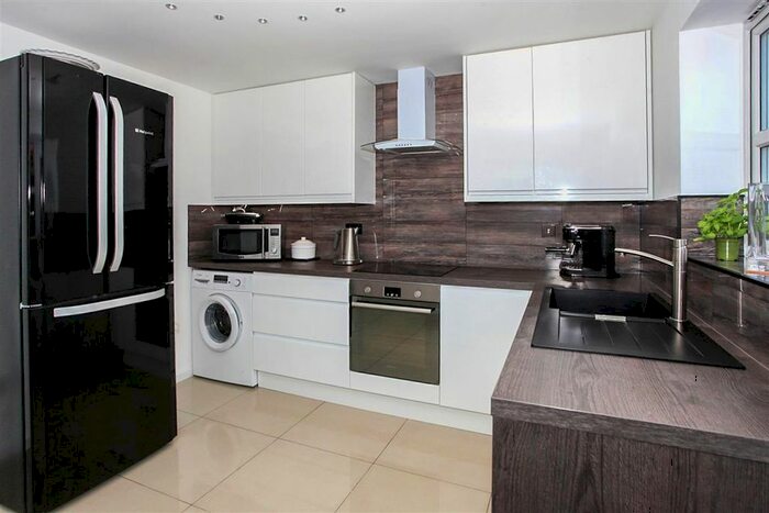 3 Bedroom Property To Rent In Meadenvale, Peterborough PE1