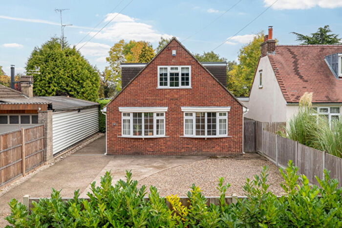 4 Bedroom Detached House For Sale In Station Road, Smallford, St. Albans, AL4