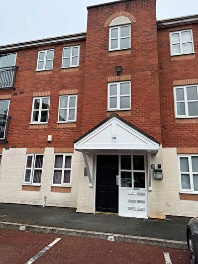 3 Bedroom Flat To Rent In Melton Road, Manchester, M8