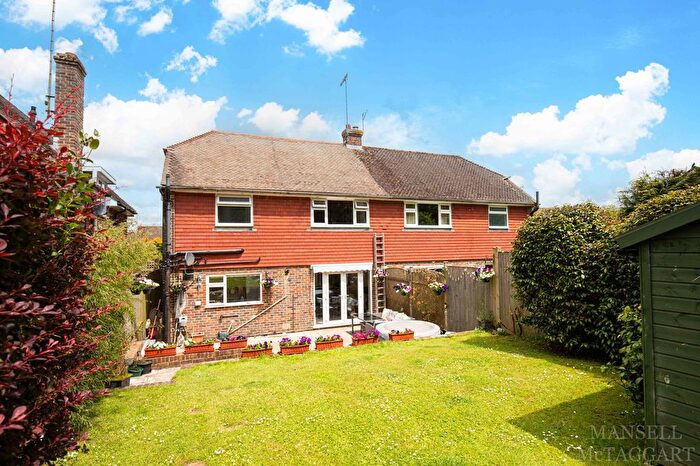 3 Bedroom Semi-Detached House For Sale In Rectory Field, Hartfield, TN7