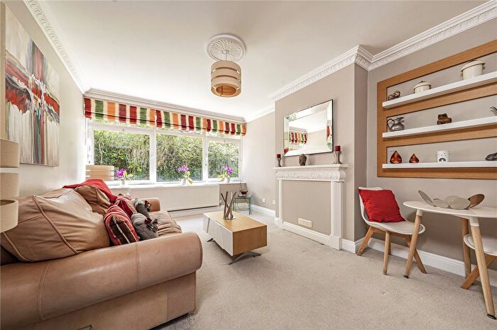 1 Bedroom Property For Sale In Florys Court, Augustus Road, London, SW19
