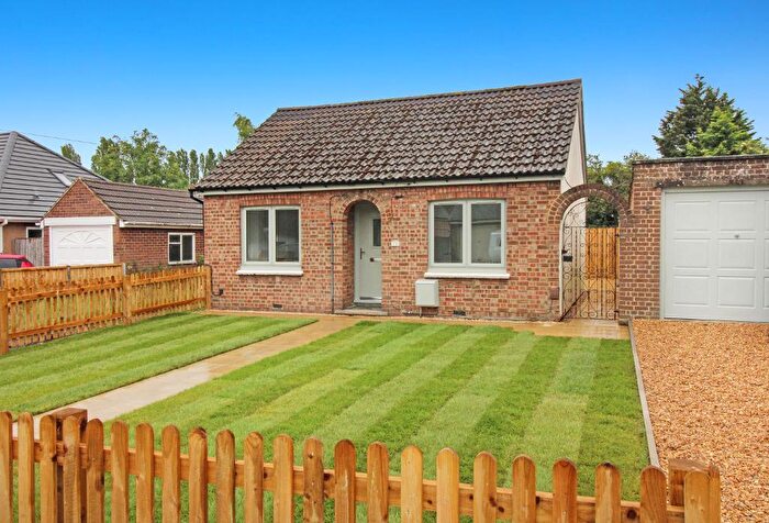 2 Bedroom Detached House To Rent In Mill Road, Bletchley, Milton Keynes, Buckinghamshire, MK2