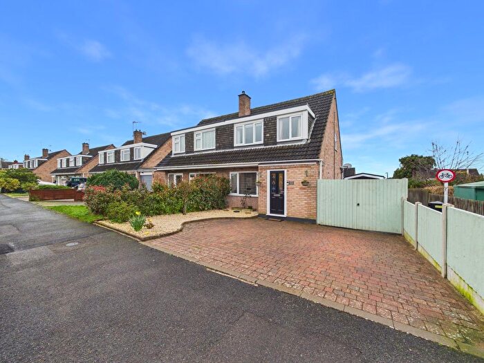 3 Bedroom Semi Detached House For Sale In Monarch Drive, Worcester, Worcestershire, WR2