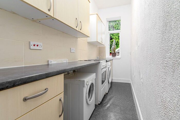 1 Bedroom Flat For Sale In Comely Place, Falkirk, FK1