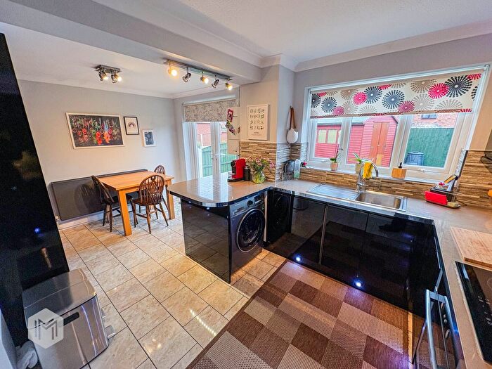 3 Bedroom Link Detached House For Sale In Falstone Close, Birchwood, Warrington, Cheshire, WA3 - Photo 7