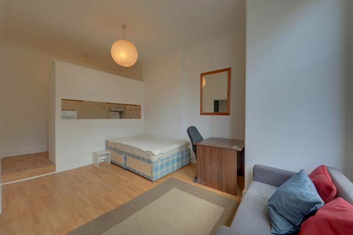 Studio To Rent In Ewelme Road, Forest Hill, SE23