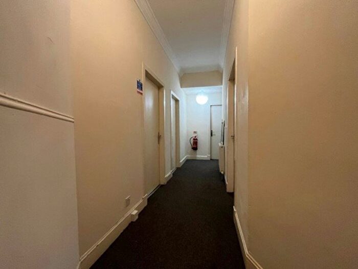 2 Bedroom Flat To Rent In Crichton Street, Dundee, DD1