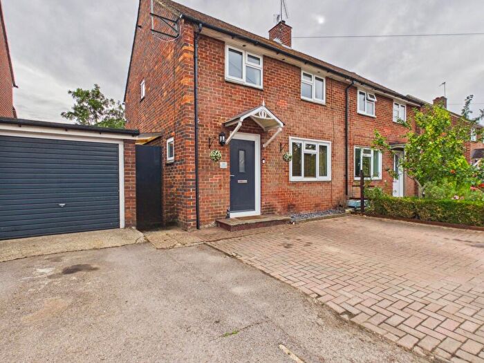 2 Bedroom Semi-Detached House For Sale In Franklin Avenue, Tadley, RG26