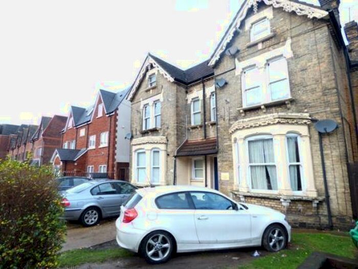1 Bedroom Flat To Rent In Coventry Road, Ilford, Essex, IG1