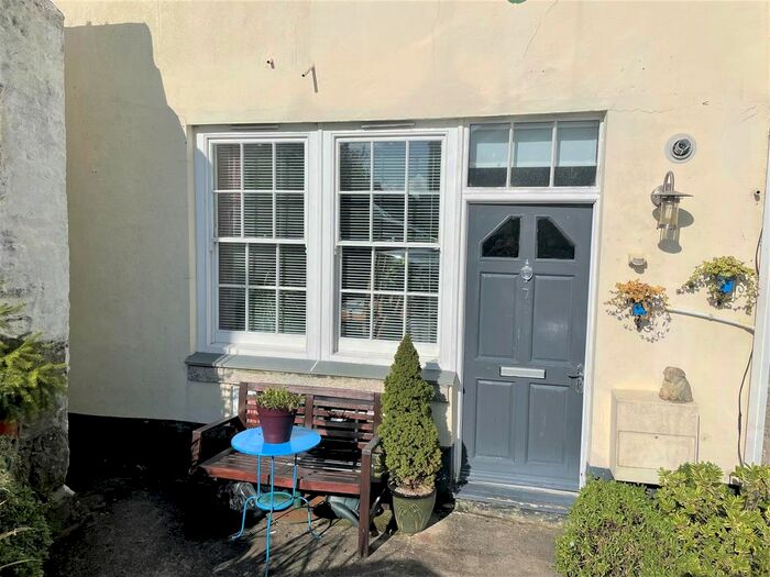 1 Bedroom Flat To Rent In Chywoone Hill, TR18