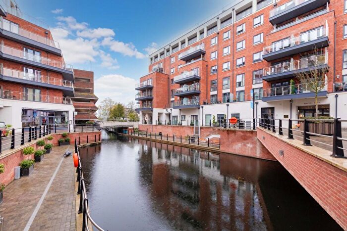 2 Bedroom Apartment For Sale In Waterside Court, The Colonnade, Maidenhead, SL6