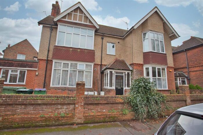 2 Bedroom Flat To Rent In Brockman Road, Folkestone CT20