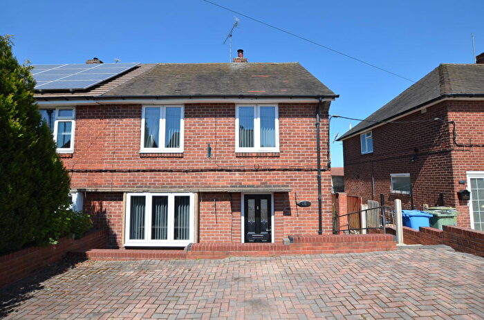 2 Bedroom Semi-Detached House For Sale In Southbreck Rise, Worksop, S80