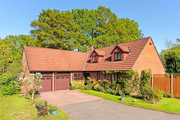 6 Bedroom Detached House For Sale In Orchard End, Rowledge, Farnham, Surrey, GU10