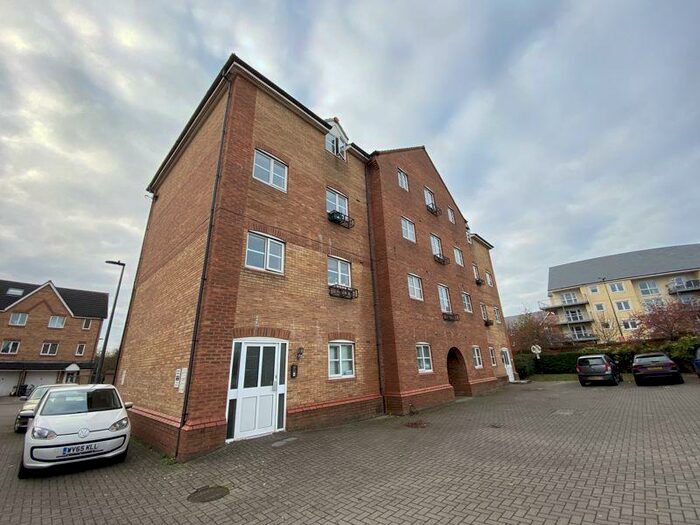 2 Bedroom Flat To Rent In Snowberry Close, Bristol, BS32