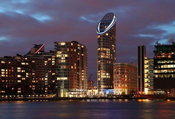 1 Bedroom Studio For Sale In Ontario Tower, Fairmount Avenue, Blackwall, Canary Wharf, London, E14