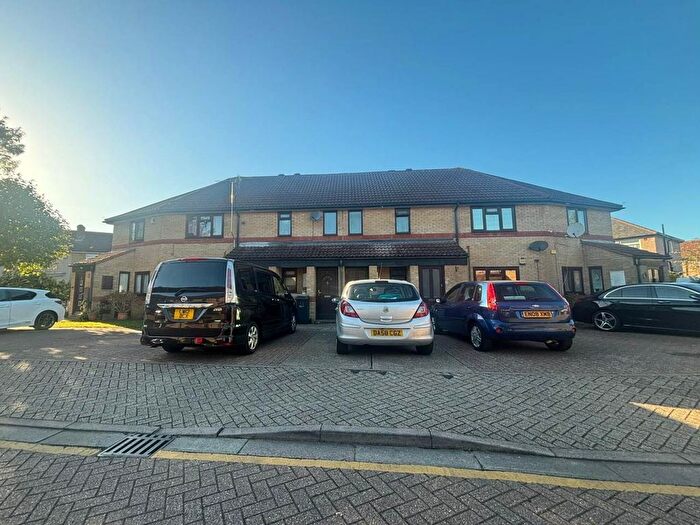 1 Bedroom Maisonette To Rent In Kilmarnock Gardens, Dagenham, Essex, RM8