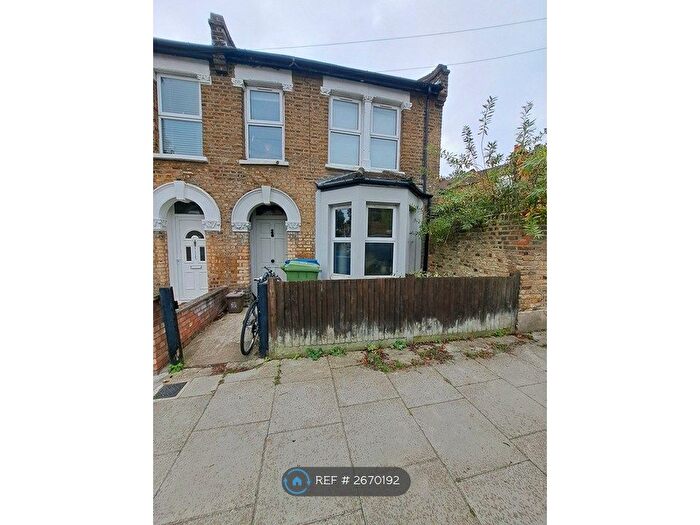 3 Bedroom End Terrace House To Rent In Jennings Road, London, SE22