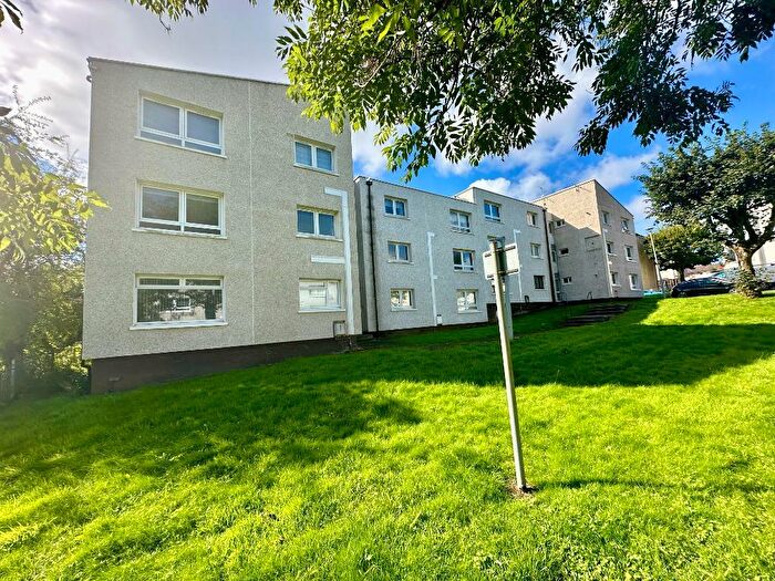 2 Bedroom Flat To Rent In Gillsburn Gardens, Kilmarnock, East Ayrshire, KA3