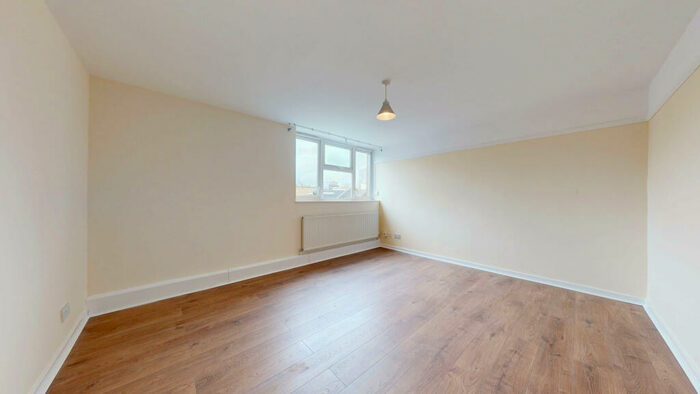 2 Bedroom Flat To Rent In Wayford Street, Wayford Street, London, SW11