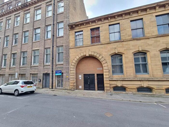 1 Bedroom Flat To Rent In Delauney House, Scoresby Street, Little Germany, BD1