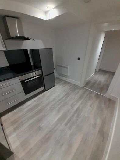 1 Bedroom Flat To Rent In High Street, Brentwood, CM14