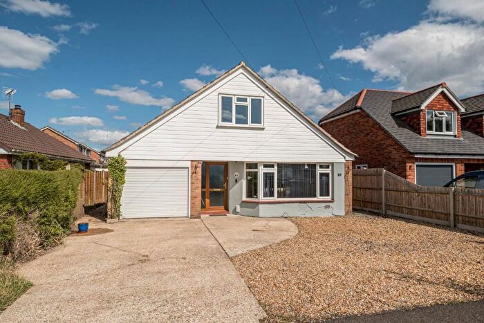 4 Bedroom Chalet For Sale In Harvest Road, Denmead, Waterlooville, PO7