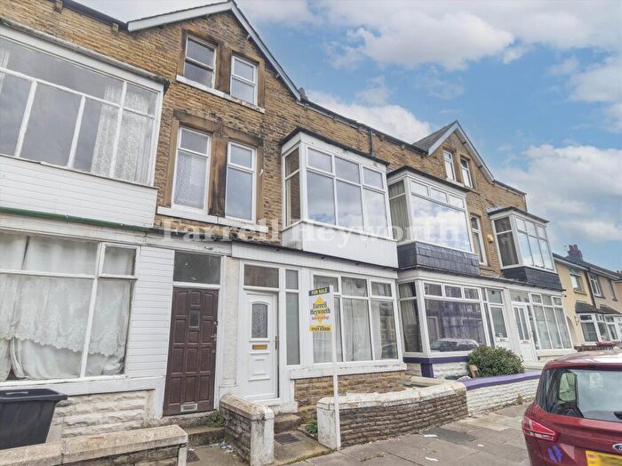 5 Bedroom House For Sale In Arnside Crescent, Morecambe, LA4