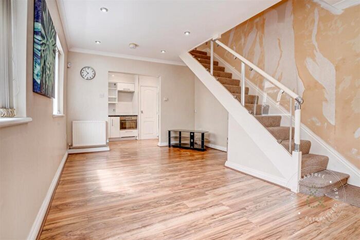 1 Bedroom Maisonette For Sale In Brunswick Street, Canton, Cardiff, CF5