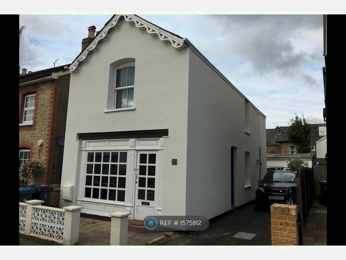 1 Bedroom Flat To Rent In Borough Road, Kingston, KT2