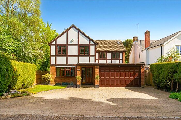 5 Bedroom Detached House For Sale In Bovingdon Green, Marlow, Buckinghamshire, SL7