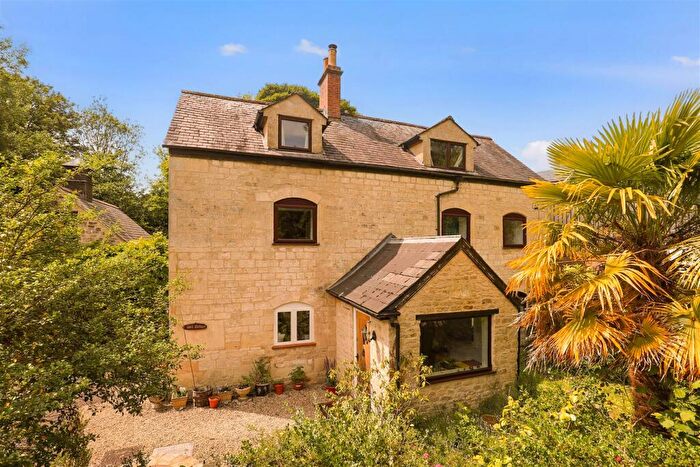 4 Bedroom Detached House For Sale In Bath Road, Woodchester, Stroud, GL5