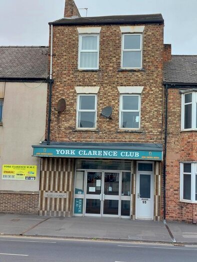3 Bedroom Flat To Rent In Clarence Street, York, YO31
