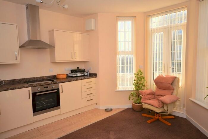 2 Bedroom Apartment To Rent In Shanklin, Isle Of Wight, PO37