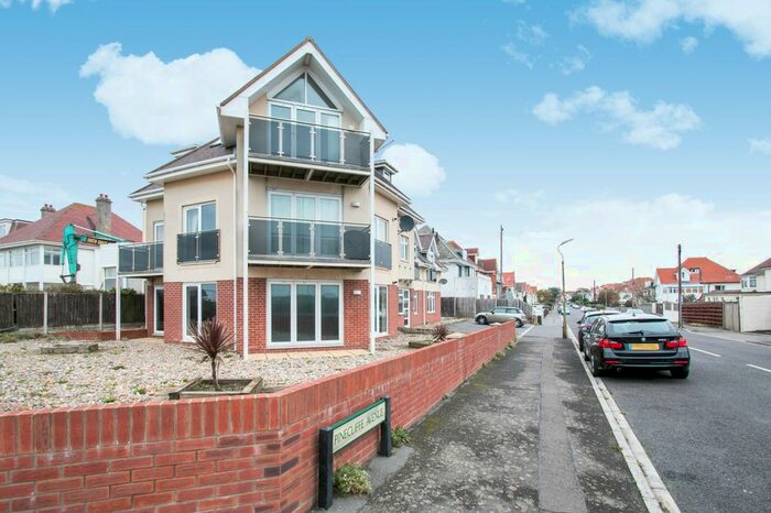 2 Bedroom Flat To Rent In Southbourne Overcliff Drive, Bournemouth, BH6