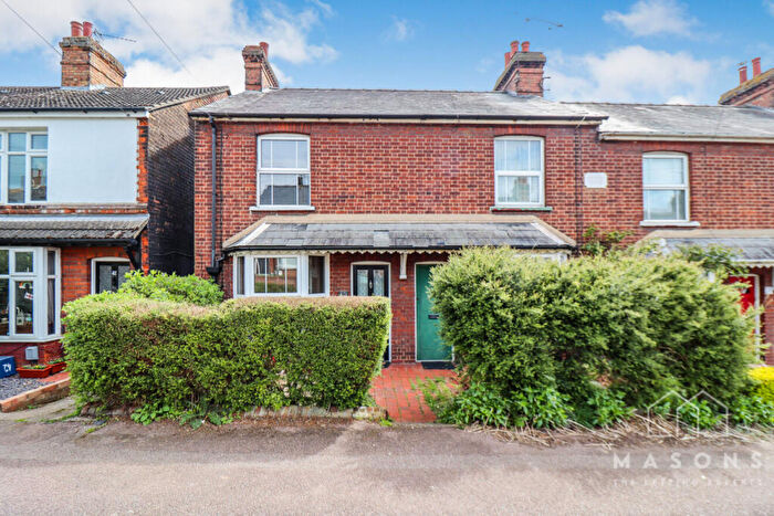 3 Bedroom End Of Terrace House To Rent In Orchard Road, Hitchin, Hertfordshire, SG4