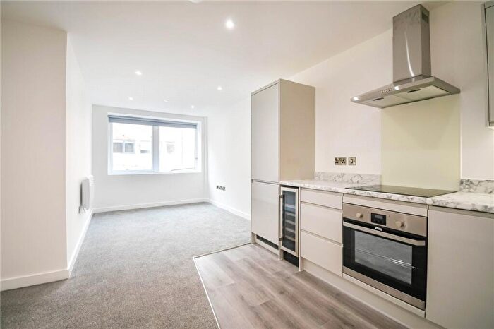 1 Bedroom Apartment To Rent In Strawberry Hill, Newbury, Berkshire, RG14