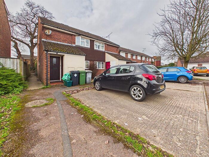 1 Bedroom Maisonette For Sale In Lucey Close, Tilehurst, Reading, RG31