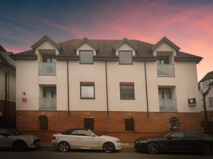 1 Bedroom Apartment To Rent In Station Road, Gerrards Cross, SL9