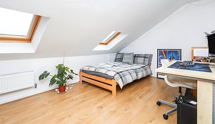 6 Bedroom Detached House To Rent In Stanley Street, Derby, - Students /, DE22