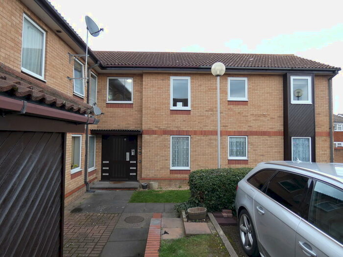2 Bedroom Flat To Rent In Farrer Street, Kempston, MK42