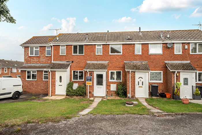 2 Bedroom Terraced House For Sale In Winwick Road, Freshbrook, Swindon, SN5