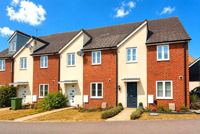 3 Bedroom End Of Terrace House For Sale In Grebe Drive, Leighton Buzzard, Bedfordshire, LU7